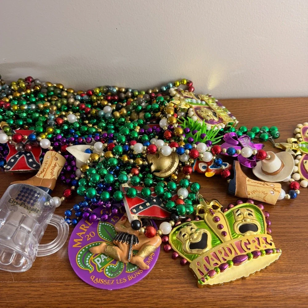 Large Mardi Gras Bead Lot New Orleans Parade Throws Novelty Charms Medallions